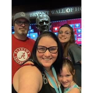 Meet your Posher, Candy